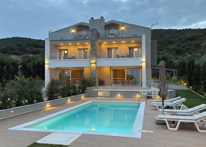 Elia Villa *